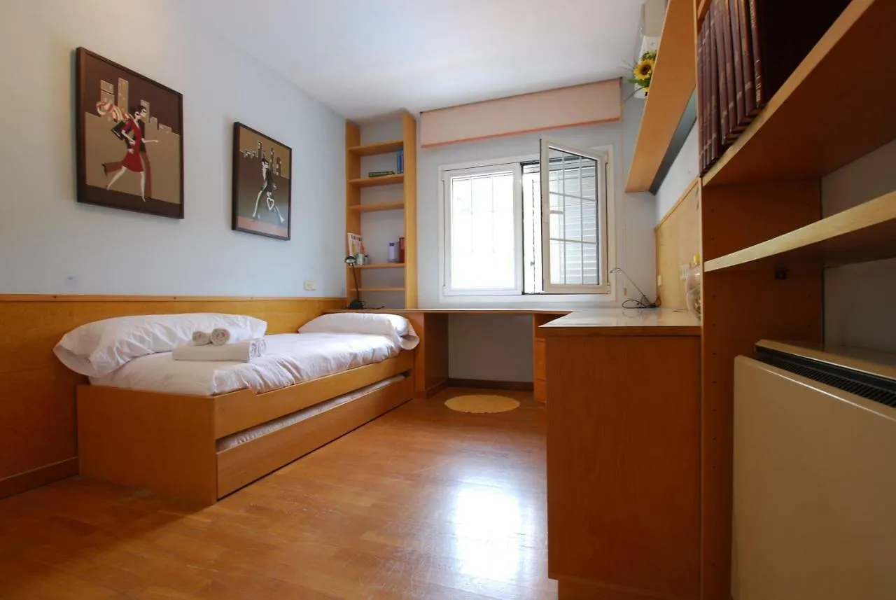 Villa Magnolia Mataró 0*,